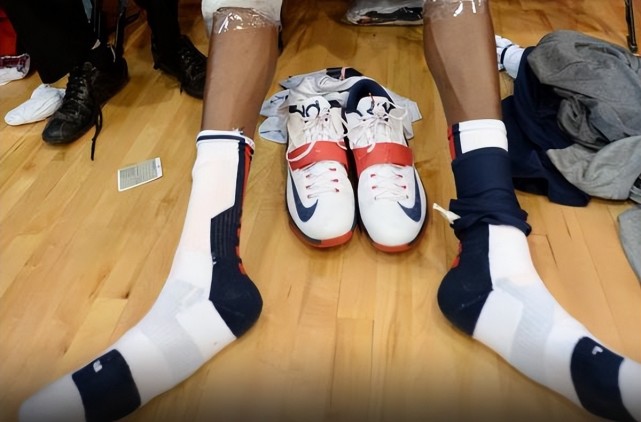 nba球员离谱的身体构造:伦纳德的手大于46码鞋,字母哥跟腱等于普通人