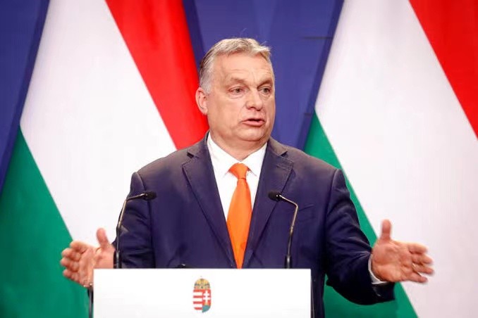 匈总理：对俄制裁未奏效，欧州国家政府正“像多米诺骨牌一样”崩塌
