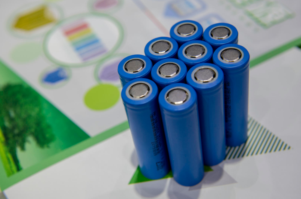宁德时代明年推M3P电池，动力电池行业掀新一轮技术创新竞赛