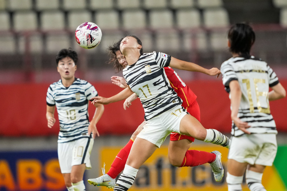 (体育)足球——东亚杯:中国女足平韩国女足(2)