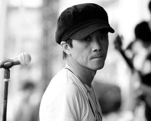 张楚:魔岩三杰的"幸存者",事业巅峰患上抑郁,53岁无妻无子