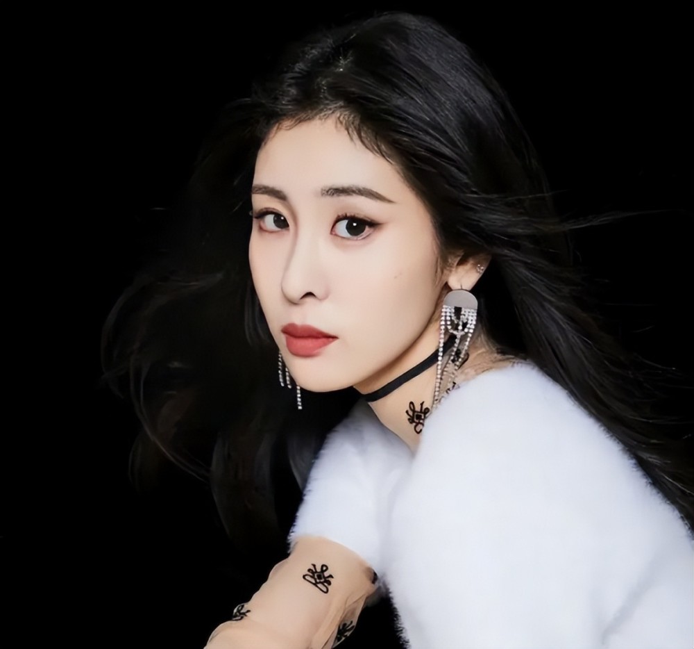 宁愿没名没分,也要为华晨宇生子,张碧晨的这步棋,终究是错了插图10