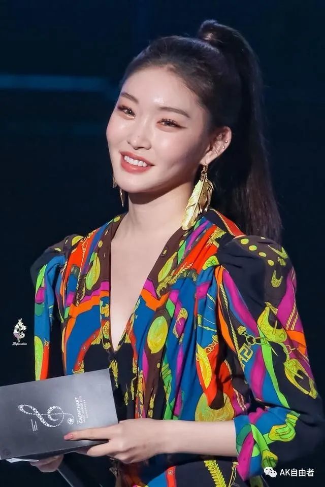 o.i成员金请夏惊艳的10个红毯时刻-腾讯新闻