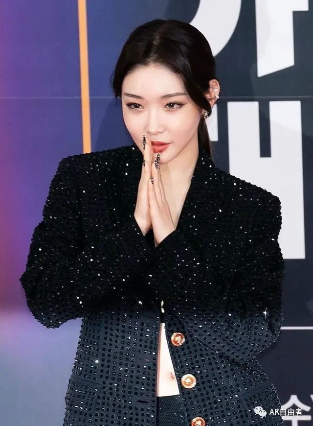 o.i成员金请夏惊艳的10个红毯时刻-腾讯新闻