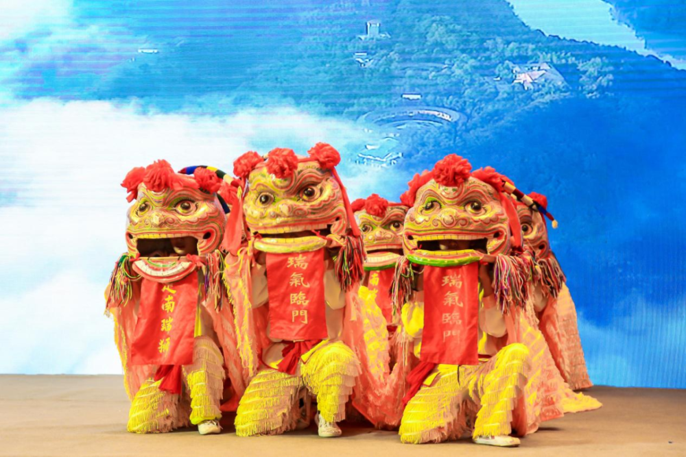 近距离感受我县非遗民俗的独特魅力深刻领略客家传统文化的博大精深让