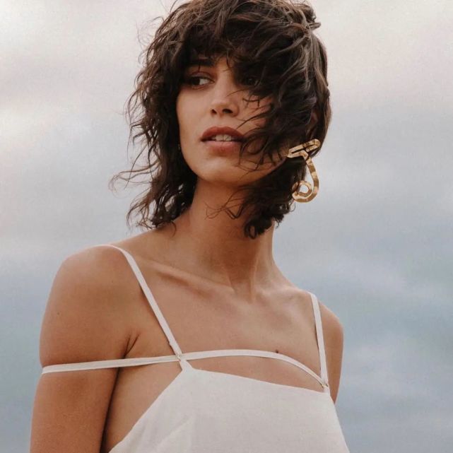 今年夏季,被这几款法式短发迷住了