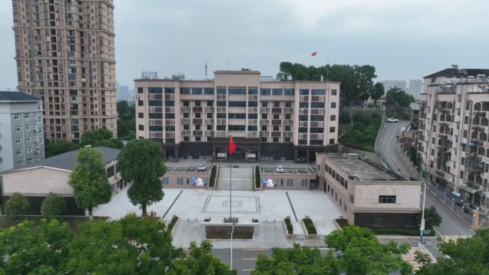 宜昌这个区政府大院变身市民广场