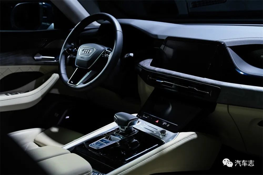奥迪最大SUVQ6预售50-65万元，保时捷同款2.0T发动机
