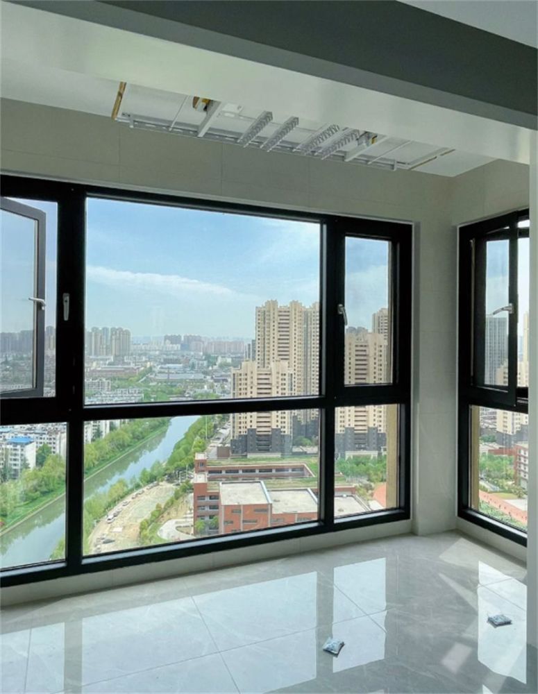 你家还在这样封阳台早过时了如今流行这4种方式好看又实用