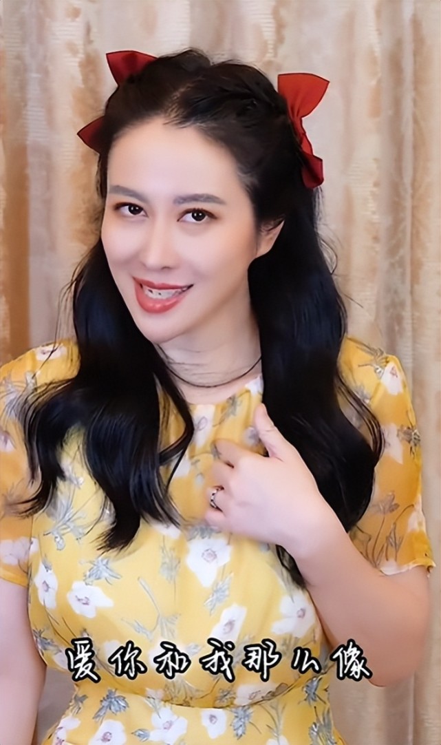 42岁叶璇近照被质疑整容!下巴太尖脸部僵硬,网友:完全大变样_腾讯新闻