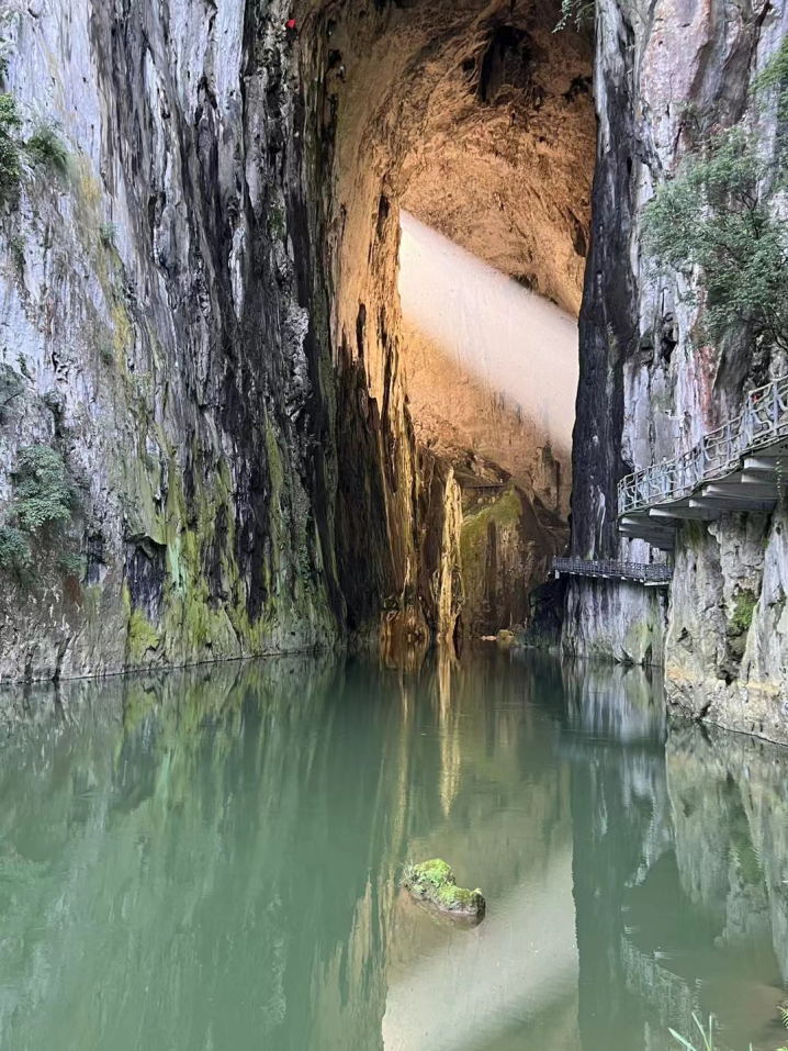 【安顺拍客】紫云格凸河:美得不可思议的"天地神光"!