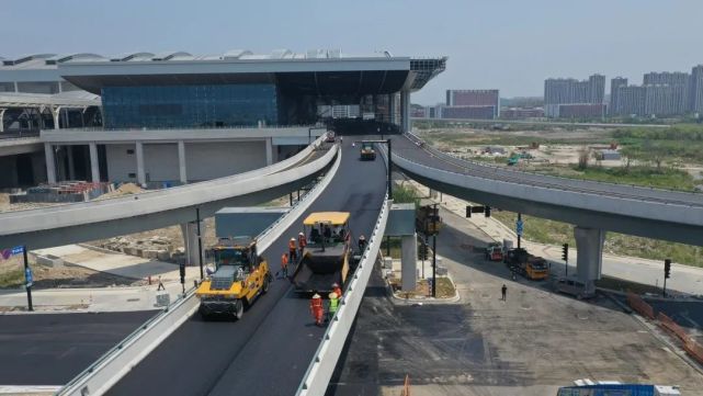 杭台高铁台州站东站房市政配套工程基本具备通车条件