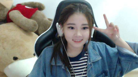 不过在近日,酥酥却在直播间中宣布了停播的消息,虽