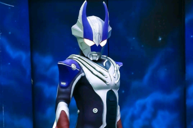 你还记得那个曾经拯救光之国的英雄吗雷我不是奥特曼但有光