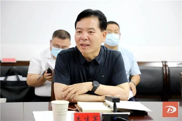 会上,敦煌市副市长左为代表敦煌市政府与中国能建集团装备有限公司