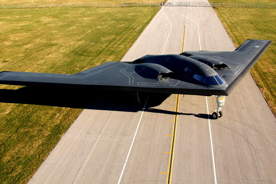 隐身蝙蝠侠,世纪吞金兽——美国b-2隐形轰炸机_腾讯新闻