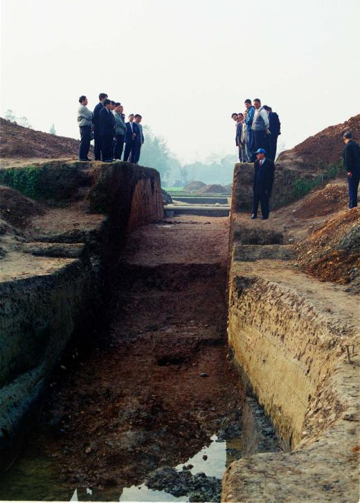 走进"大遗产"|都江堰芒城遗址:揭开古蜀文明的神秘面纱_腾讯新闻