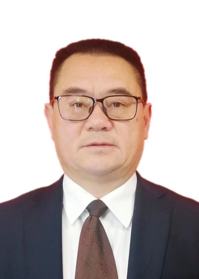 文山州一中新校长正式到任