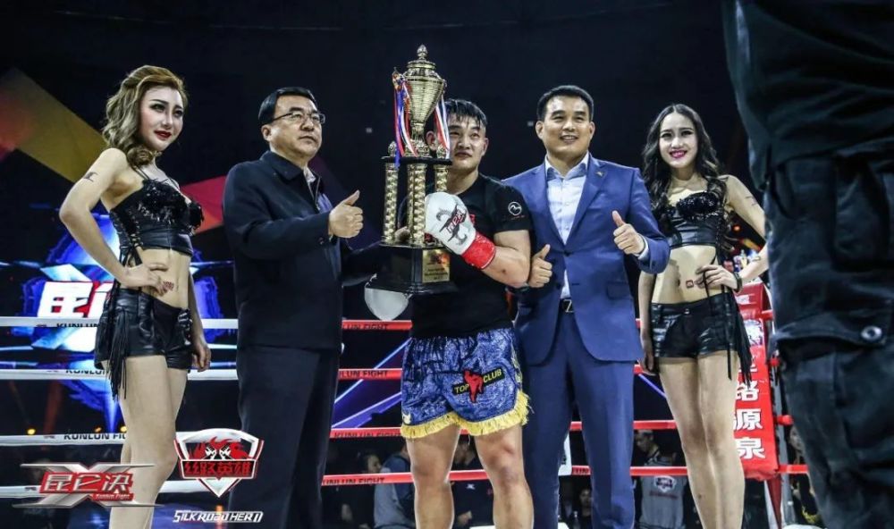 郑召玉重拳击溃努尔拉_腾讯新闻