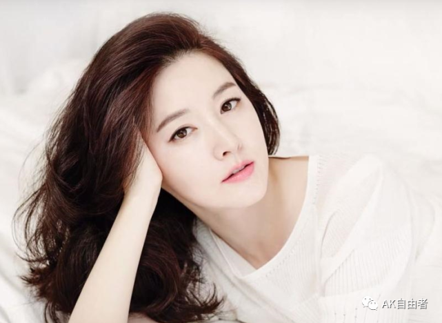 40多岁的韩国女星还像20多岁一样漂亮