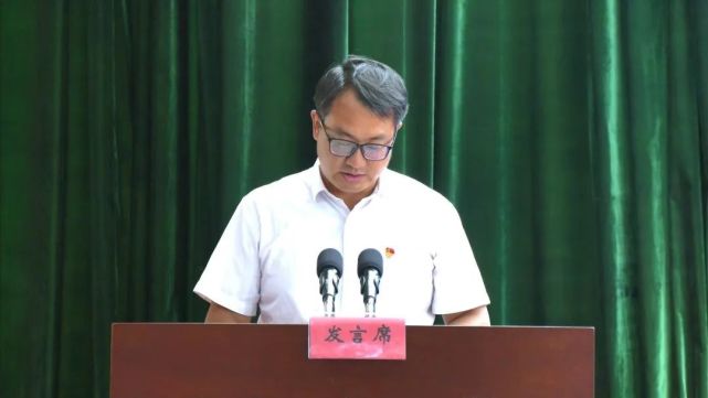 特克斯县召开干部任前集体谈话会