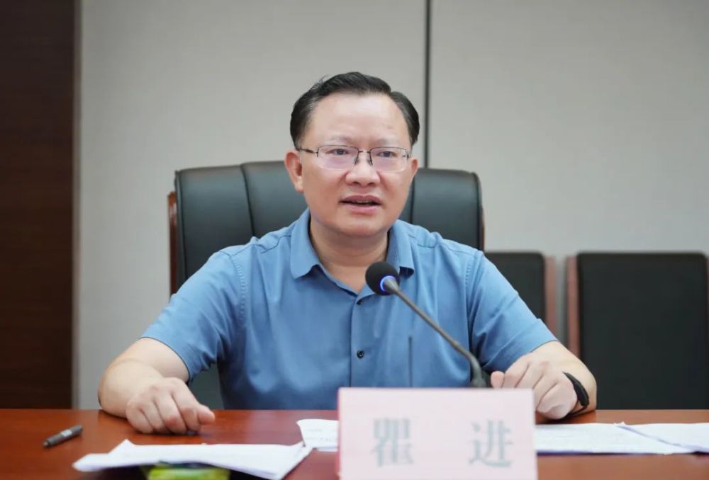 7月26日下午,区委副书记,区长瞿进主持召开叙州区