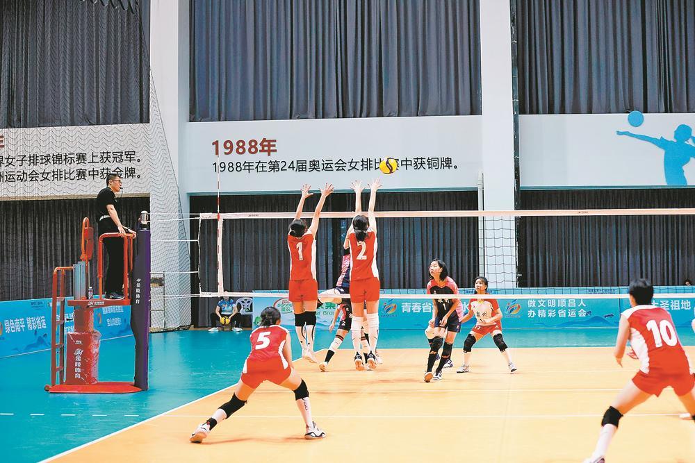 福建省第十七届运动会青少年部女子乙组排球比赛漳州队获胜