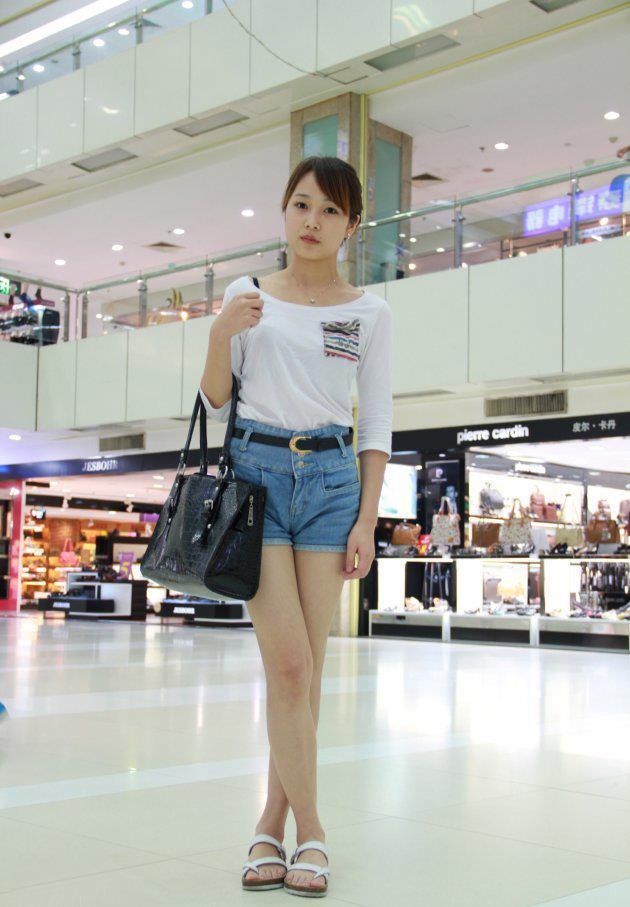 李连杰的大女儿李思在父母离婚的阴影里长大33岁仍未婚