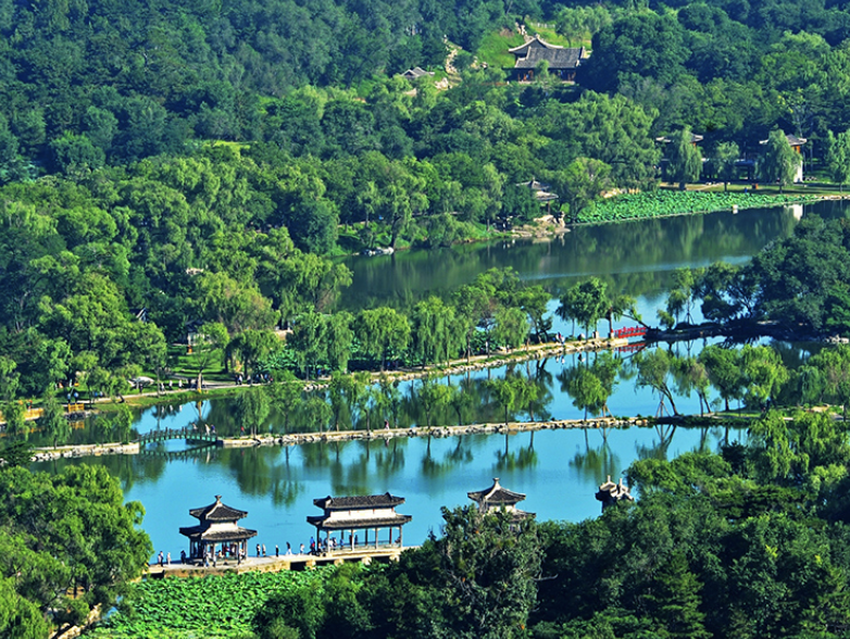 為了賣房承德拿出了避暑山莊這個世界文化遺產