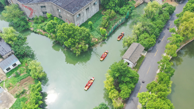 和孚镇充分挖掘桑基鱼塘资源,与荻港古村,荻港渔庄同频共振辐射带动