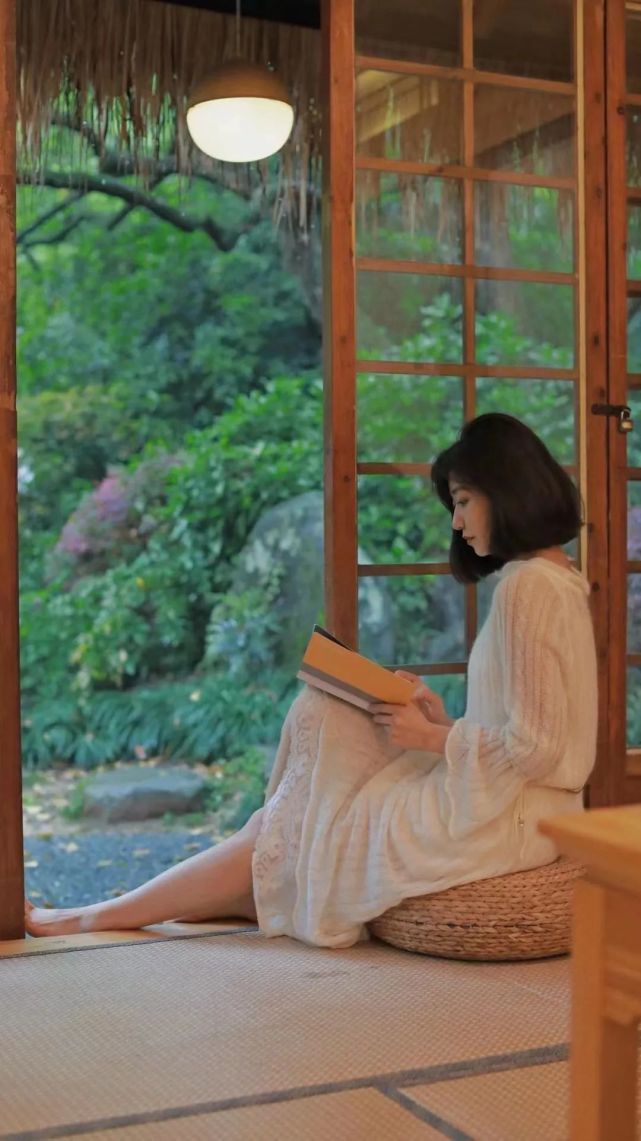 90后读书博主打造爆款视频背后的秘密