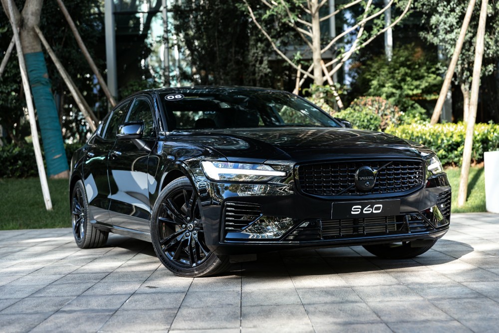 不仅有安全还要有性能试驾沃尔沃s60t8极夜黑限量版