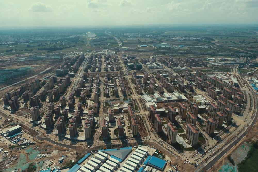 智慧工地助力雄东片区首批安置房优质安全交付