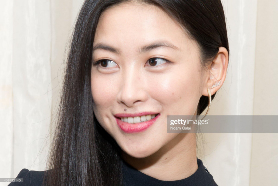 那是你没见过朱珠的"媒婆痣",直男看了也喜欢插图1