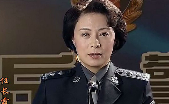 演"女警察"的正面案例vs反面案例,"刘涛们"赶快出来学学!_腾讯新闻