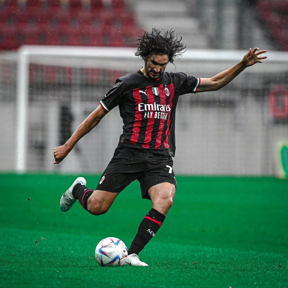 要啥cdk米兰最已阵5球大胜对手阿德利延续大师级表现