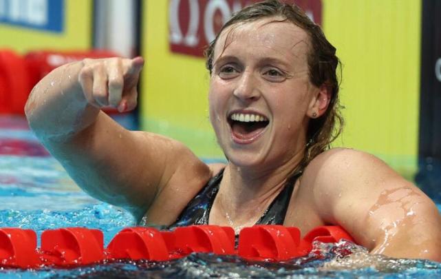 2004年出生的艾琳-杰美尔,在前50米领先莱德基.