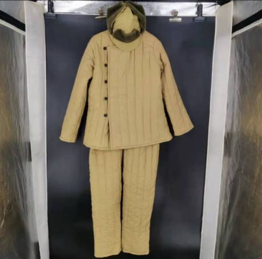 加拿大战争博物馆:不仅收藏志愿军老棉袄,还给予高度评价_腾讯新闻