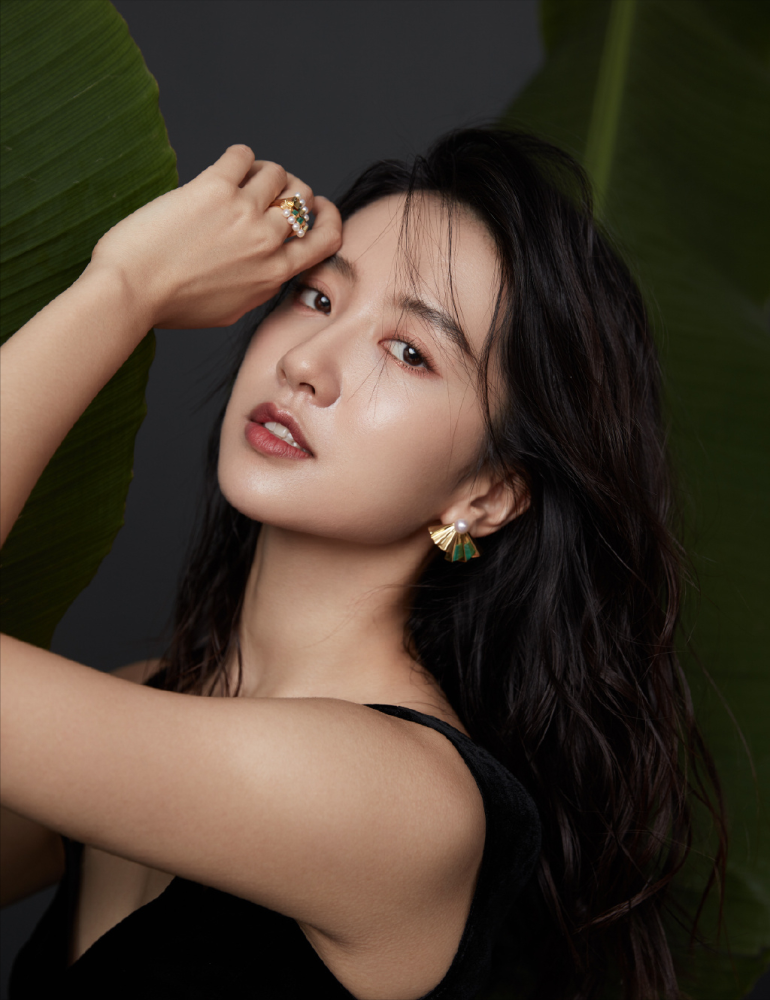 颜美戏好的小艺人许龄月,换个大公司,能成大器否?_腾讯新闻