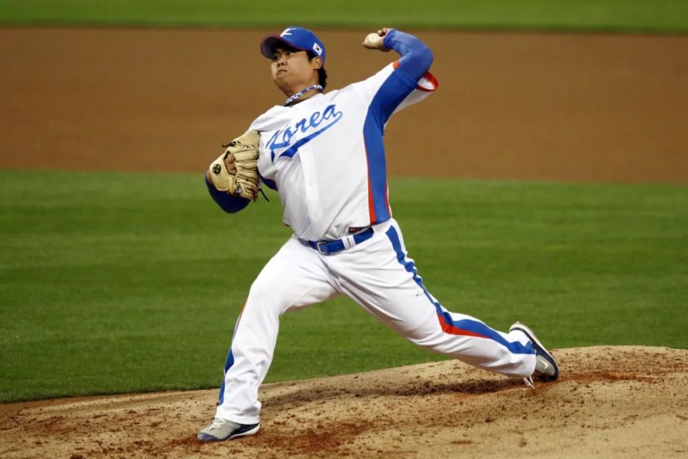 韩国棒球天之骄子,伤病中涅盘的天才左投——柳贤振_腾讯新闻