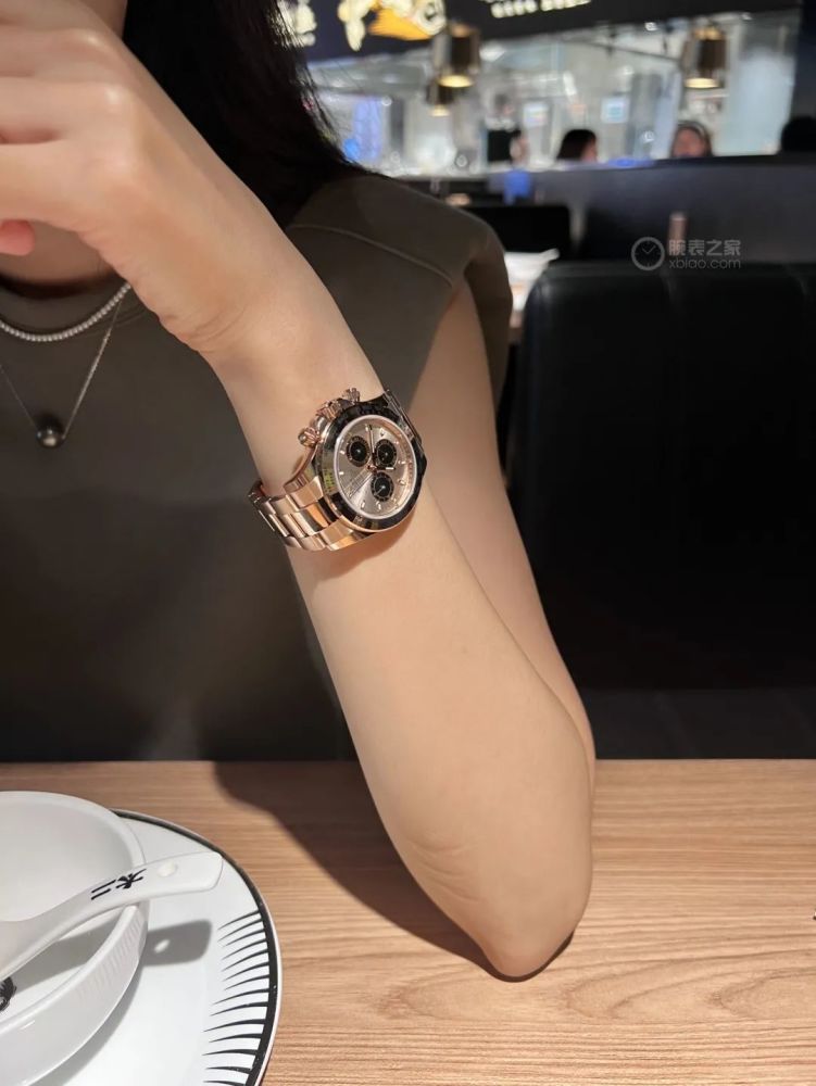 三天内连提两块劳力士:缟玛瑙盘黑冰糖 玫瑰金贝嫂同款迪通拿_腾讯