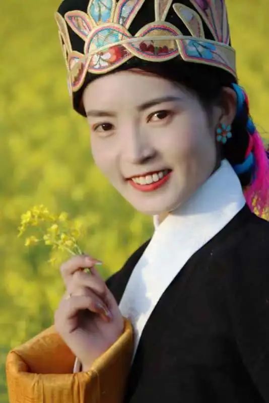 3洛桑强旦4索朗加措5索朗坚参6扎西曲达日喀则市7巴珍组合8朗加9尼玛