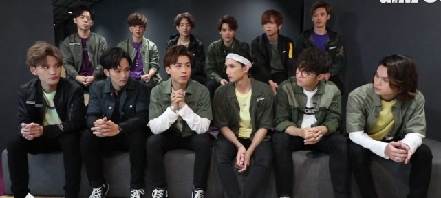 mirror红馆演唱会大屏掉落砸中两名舞蹈员,特首李家超要求彻查