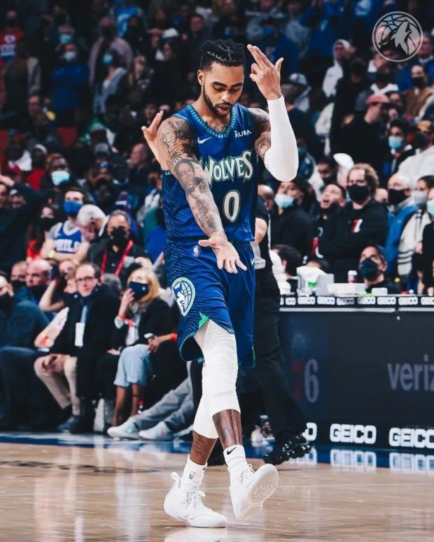 森林狼晒丹吉洛拉塞尔庆祝动作照体育届最佳的庆祝动作