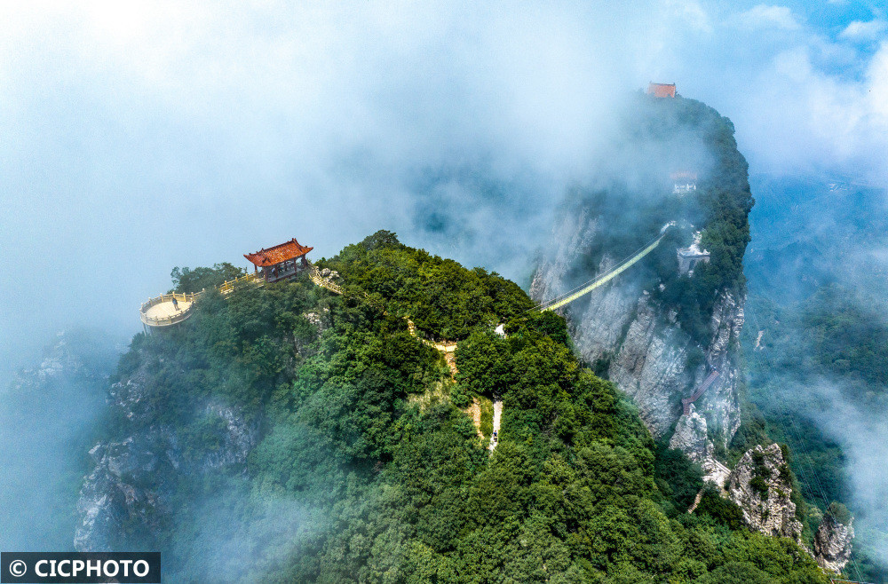 山西运城五老峰云海似仙境