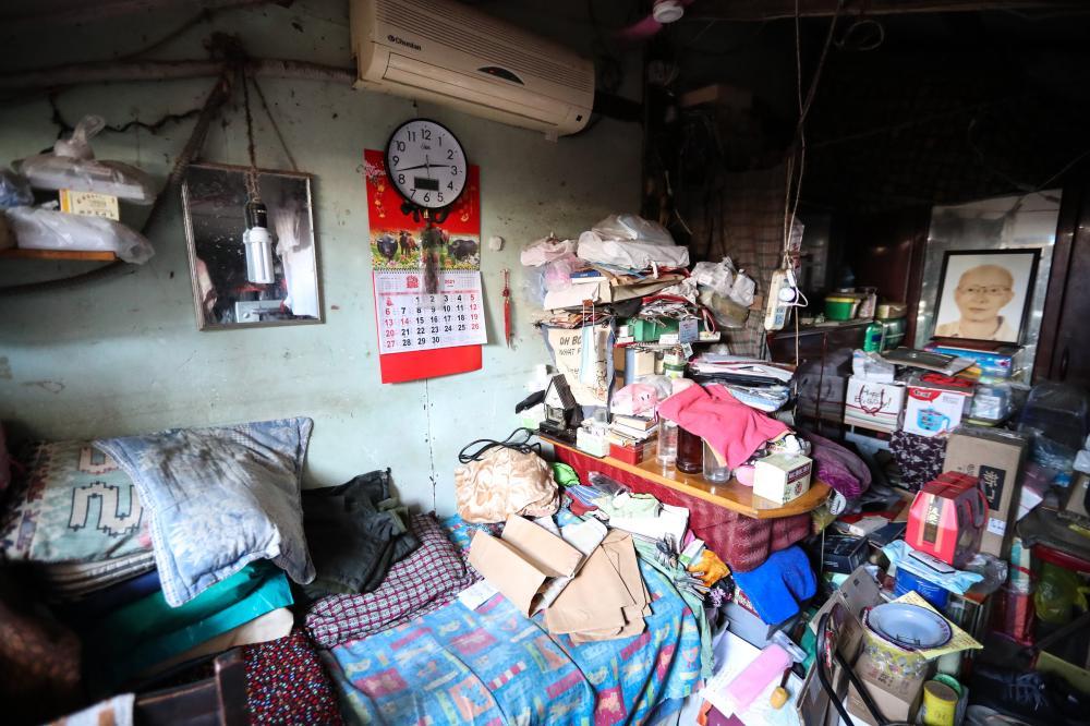 宁波路上的"纸片楼",最窄的墙面只有20厘米.