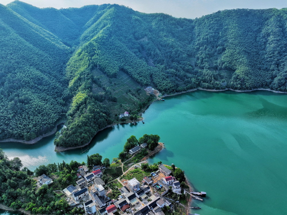 太平湖月亮岛闲庭信步清凉又舒畅