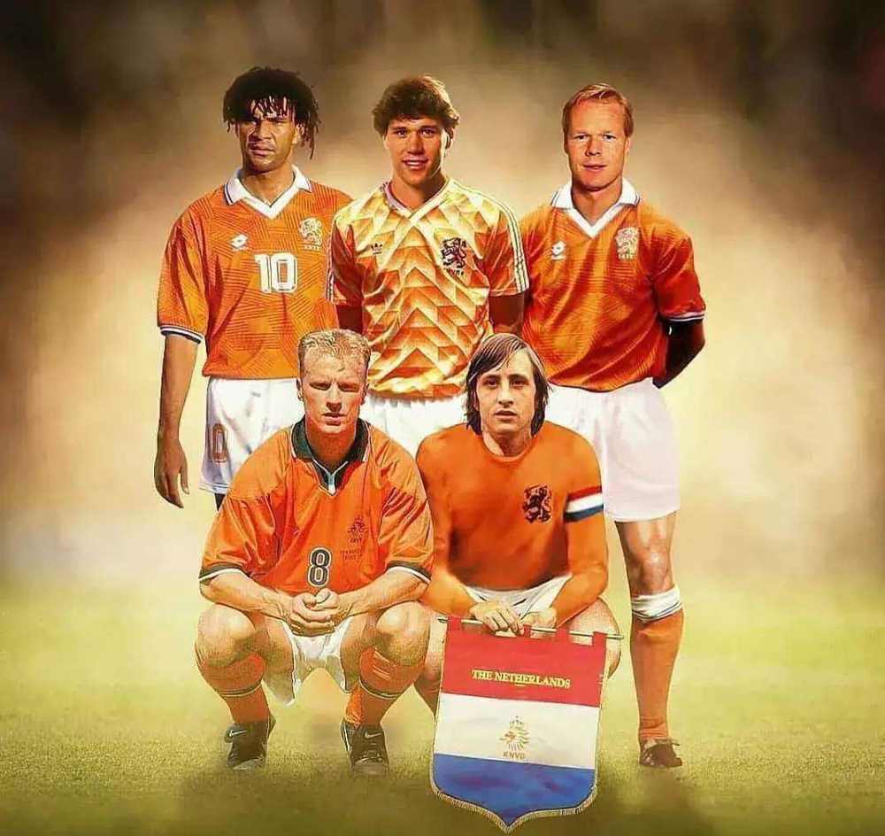 世界杯0进球的前锋他在荷兰足球史上的地位比博格坎普更高