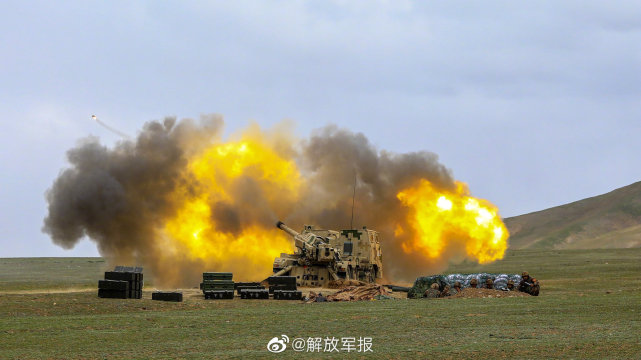 直击开炮瞬间,满屏烈焰太炫了