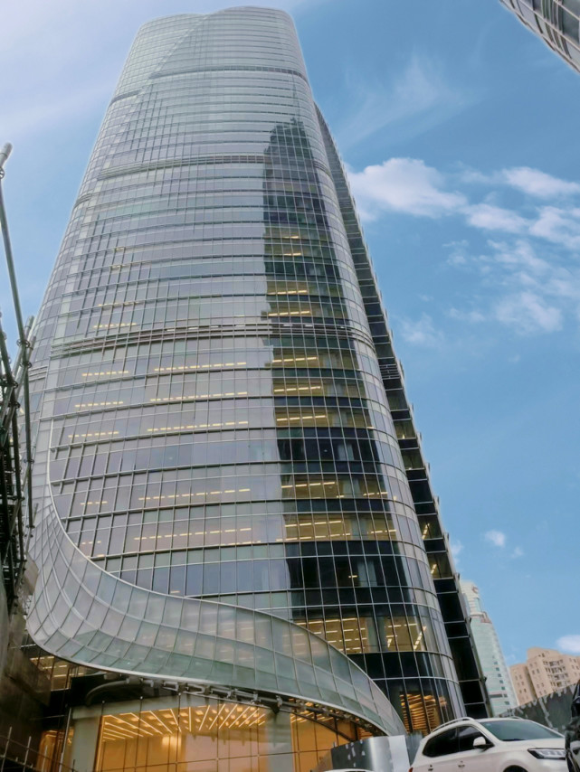 徐家汇中心关键节点竣工,2024年全面揭开面纱_腾讯新闻